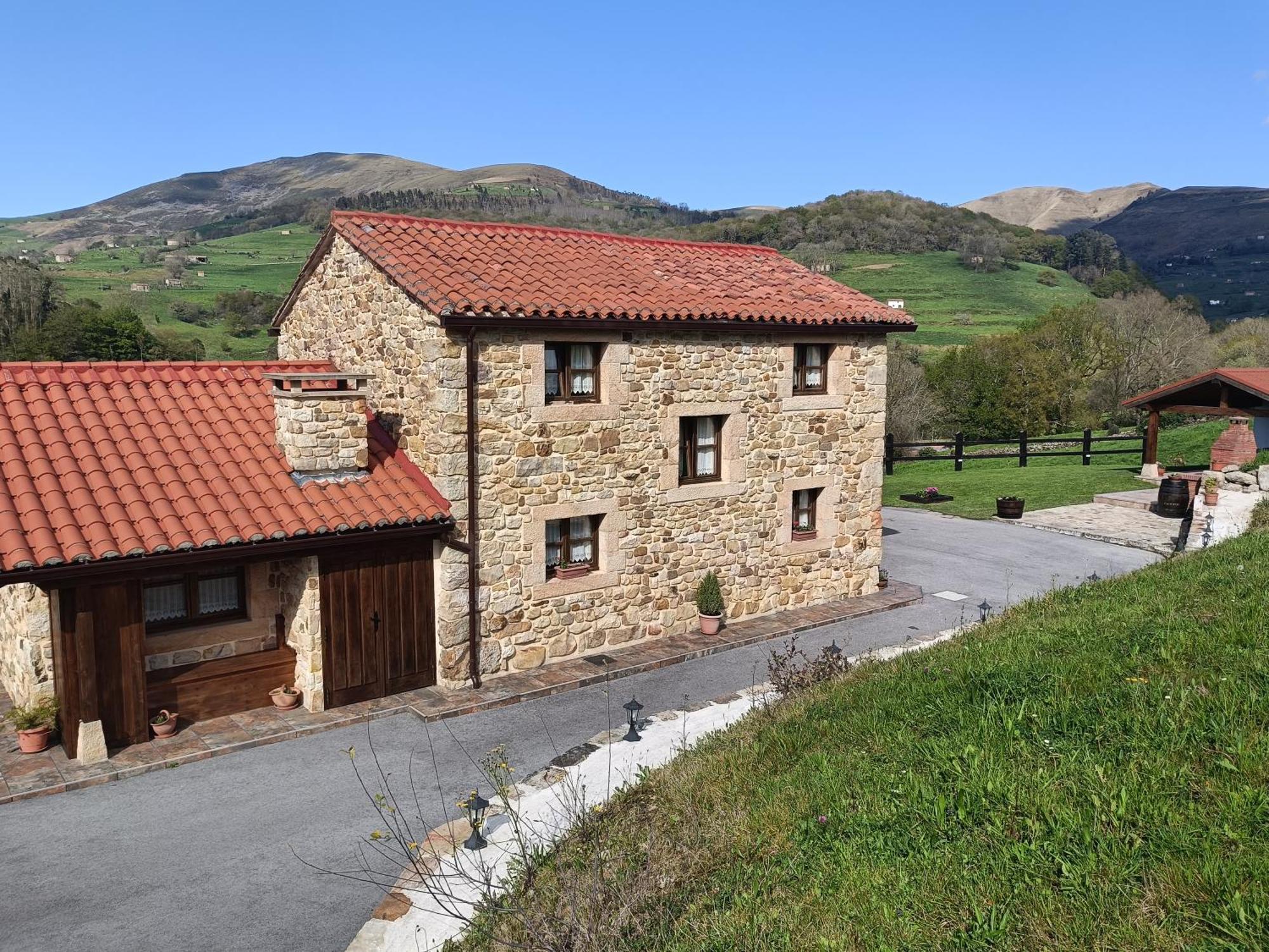 Casa Rural Los Riveros De Jeromo Selaya Exterior foto